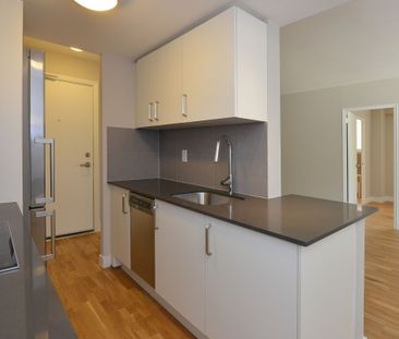 99 Tyndall Avenue - Photo 2