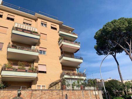 Roma, Lazio - Photo 3