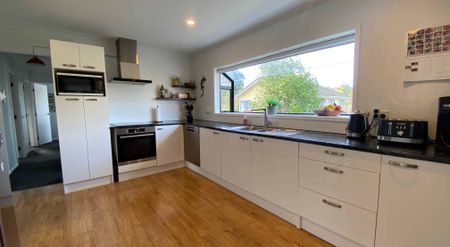 Designed For Multi Generational Living! - Photo 5