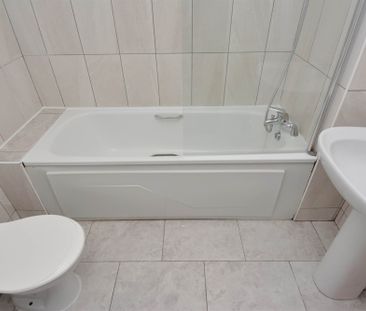 1 Lesley Court, 25 Stockmans Lane, BELFAST, BT9 7JA - Photo 6