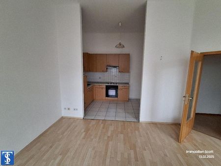 günstige 2 Zimmer Wohnung mit Aufzug im Haus und EBK - Photo 4