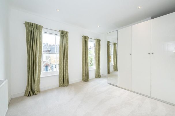 2 bedroom end of terrace house to rent - Photo 1