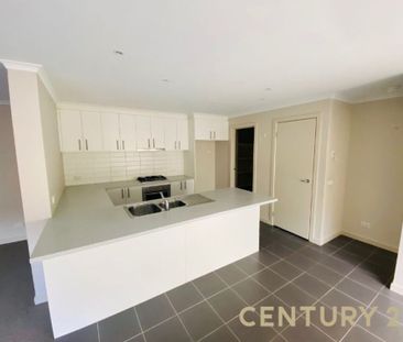 Three Bedrooms, Double the Convenience - Photo 6