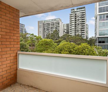 Well presented two bedroom unit in the heart of Macquarie! - Photo 6