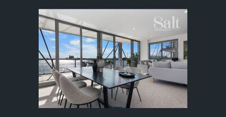 Vibrant Waterside Living - Photo 4