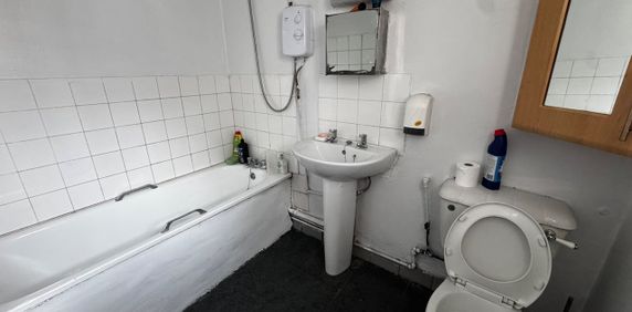 Room in a Shared House, Students Only, BS5 - Photo 2