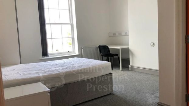 Fishergate Hill, Basement Flat, Basement Flat, PRESTON, Lancashire PR1 8JE - Photo 1