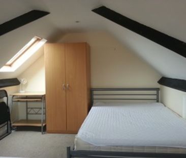 Whernside Avenue, Tang Hall - P1352 - Photo 2