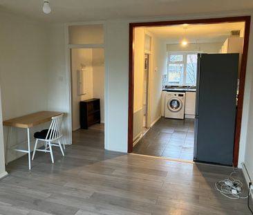 2 Bed Flat, Scotland Green, N17 - Photo 1