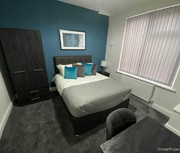 4 bedroom property to rent in Salford - Photo 3