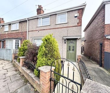 3 bedroom end of terrace house to rent - Photo 2