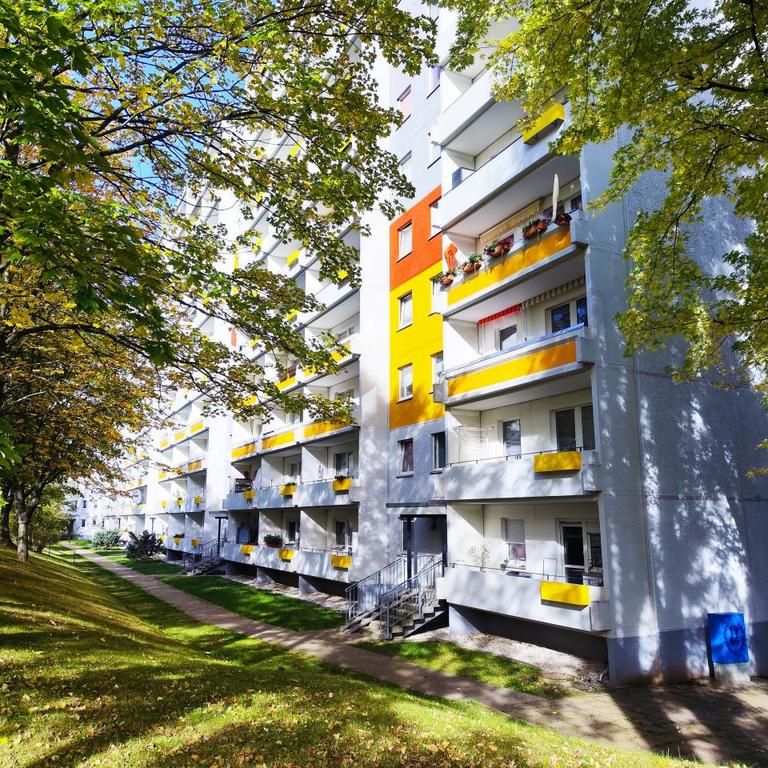 3-Raum-Erdgeschosswohnung mit Balkon nahe Vita-Center - Foto 1