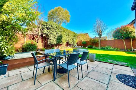 Pevensey Way, Frimley, Camberley, Surrey, GU16 - Photo 5