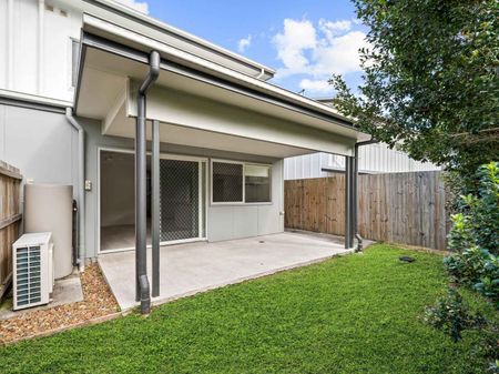 Modern Townhouse on Parkland Edge - Photo 3