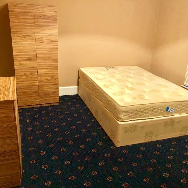 Room in a Shared House, Cambridge Road, IG3 - Photo 1