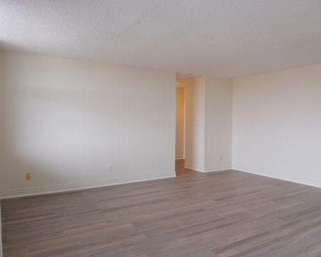 One Bedroom - Photo 5