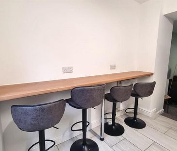 4 bedroom private hall to rent - Photo 5