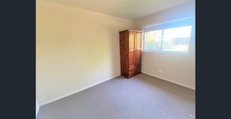3 Bedroom Home in South Albury - Photo 4