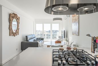 APARTAMENTO T3 MOBILADO EM CARNAXIDE