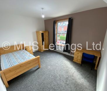 6 Bedroom Mid Terraced House for rent in Brudenell View - Photo 5