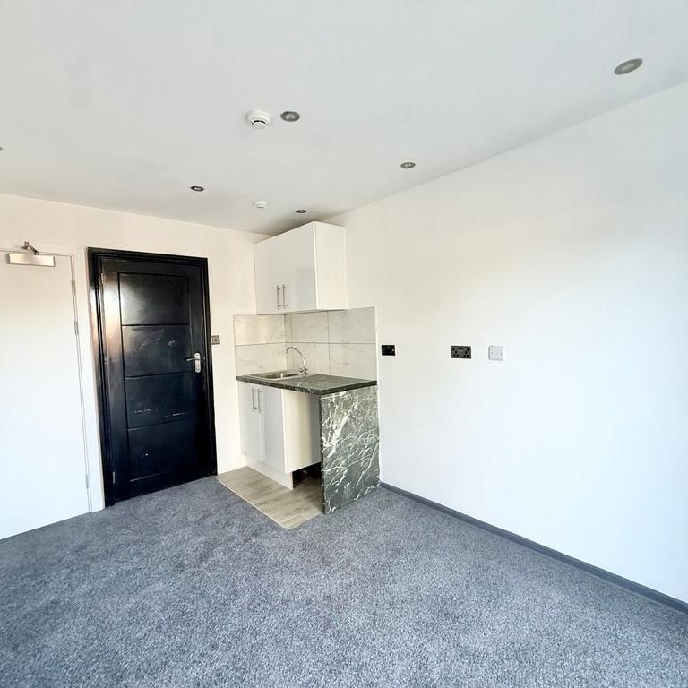 5 bedroom terraced house to rent - Photo 1