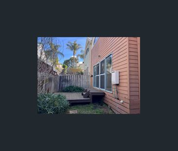 Pet Friendly Oasis - Apply First! - Photo 6