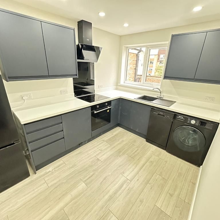 2 bedroom apartment to rent - Photo 1