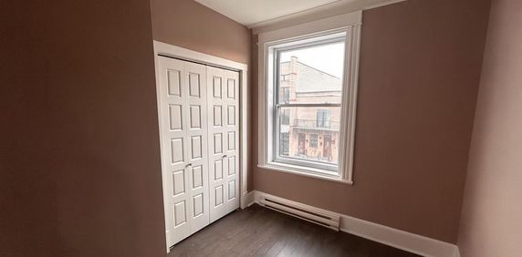 Free Month! 6 1/2 (4 Bdrm) for rent available immediately in Verdun - Photo 2