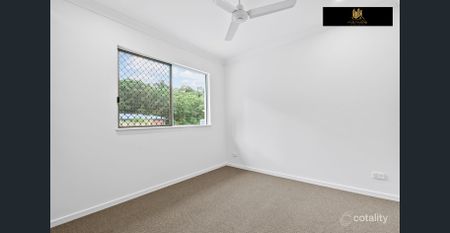 Modern 3-Bedroom in Prime Location - Photo 4