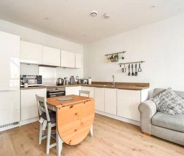 2 bedroom parking to rent - Photo 1