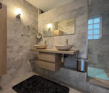 Location Maison 3 pièces 121m² STE CLOTILDE 97490 - Photo 3