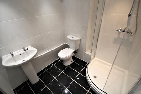 Broomfield Terrace, Burley, LS6 3DQ, Leeds - Photo 4