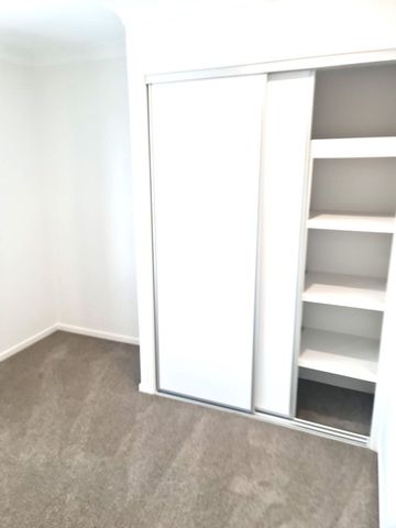 3 BED 2 BATH TOWNHOUSE WITH DUCTED AIR - Photo 3