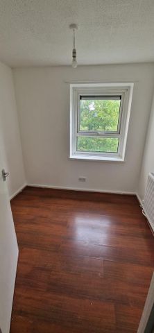 3 bedroom maisonette to rent - Photo 3