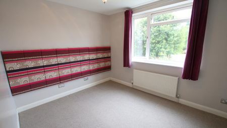 3 bedroom apartment to rent - Photo 3