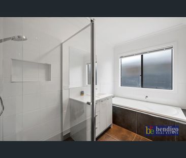 35 Ucres Way, Golden Square, Vic 3555 - Photo 5