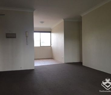 Stunning Unit in Indooroopilly Hot Spot - Photo 6