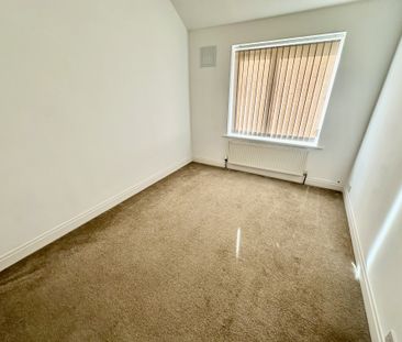 Cecil Avenue, Doncaster, Warmsworth - Photo 5