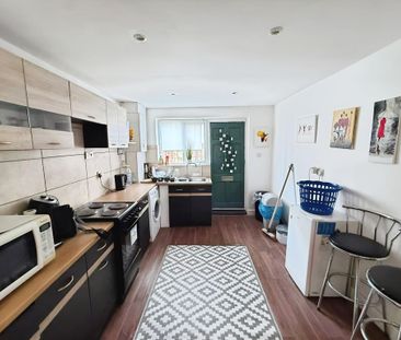 2 bedroom terraced house to rent - Photo 6