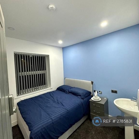 6 bedroom terraced house to rent - Photo 1