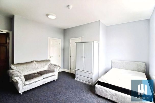 New North Road, Huddersfield, HD1 - Photo 1