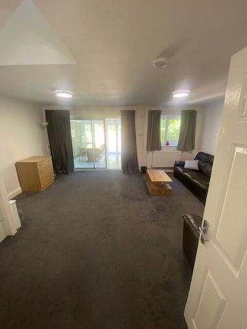 4 bedroom house to rent - Photo 2