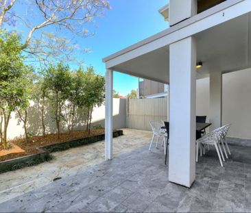 9/265 Cavendish Rd, Coorparoo QLD 4151 - Townhouse For Rent | Domain - Photo 1