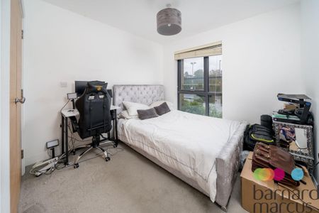 Royal Engineers Way, London, Millbrook Park - Photo 5