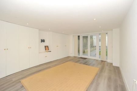 2 bedroom end of terrace house to rent - Photo 3