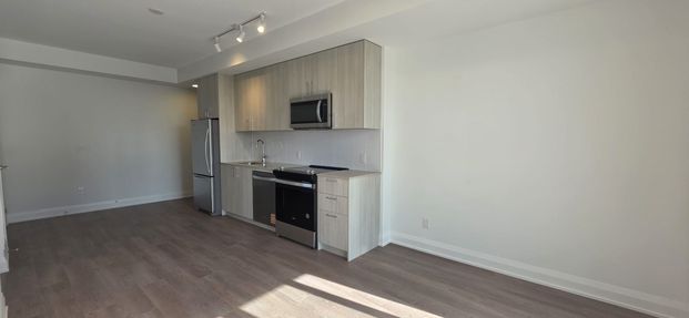 For Lease - 3250 Carding Mill Trail Unit# 311, Oakville, Ontario - Photo 1