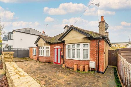 3 bedroom bungalow to rent - Photo 3