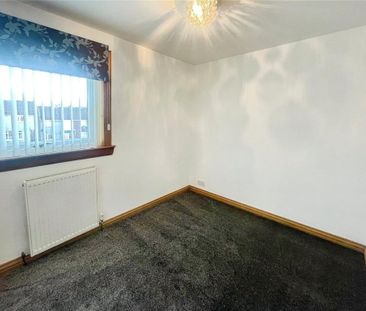 3 bedroom end of terrace house to rent - Photo 3