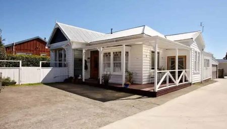 INGLEWOOD FOUR BEDROOM - Photo 2