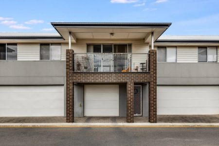 8 Chamabri Lane, Andrews Farm. - Photo 3